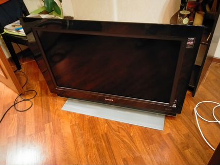 Телевизор philips - S FJ3.OE LA. Продаётся б/у