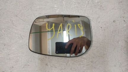 Yaris 2006-11 зеркальный элемент бу