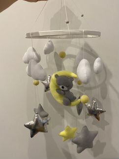 Детский мобиль в кроватку