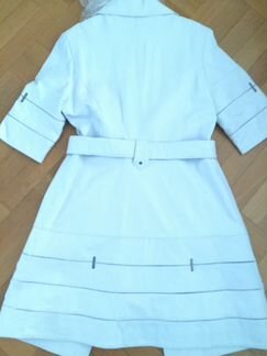 Белое кожаное пальто