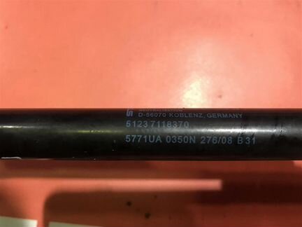 Амортизатор капота бмв 1 Е87