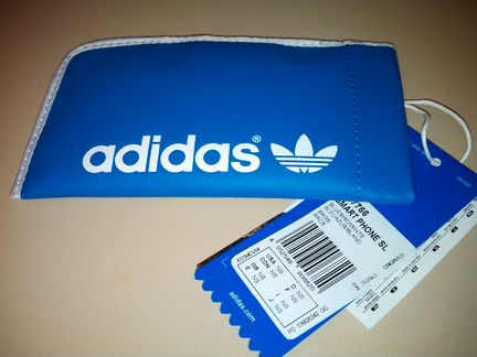 Adidas. Чехол для смартфона