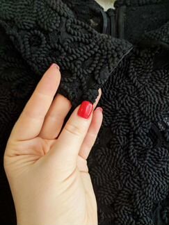 Черное кружевное платье