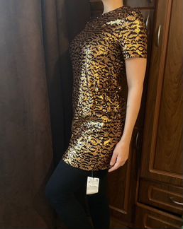 Платье Zara с пайетками новое
