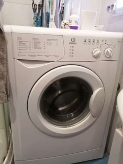 Стиральная машина Indesit wisl103