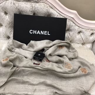 Палантин платок Chanel и крем Lift Chane