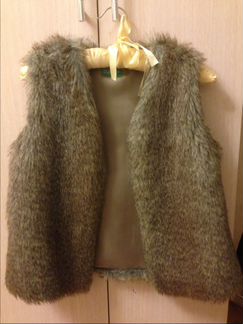 Меховой жилет Benetton