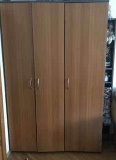 Шкафы и тумбочка