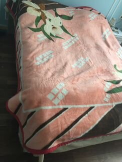 Плед, покрывало и одеяло