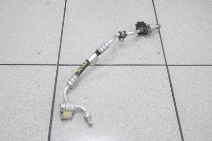 Шланг кондиционера VW Touareg 7L 2003) 2010