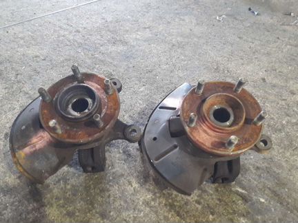 Кулак передний правый форд эскейп