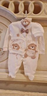 Комбинезон на выписку