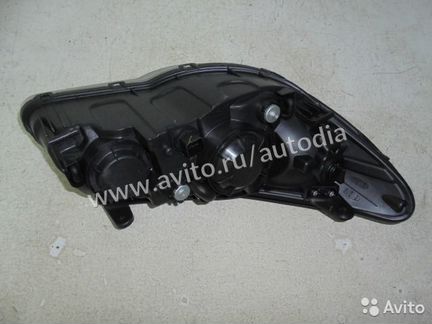 Фары левая Hyundai Elantra HD