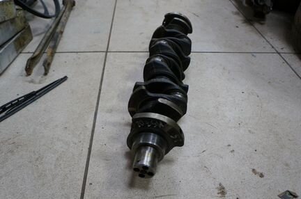 BMW коленвал двигателя M57D2 2.5