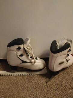 Коньки фигурные детские 35 размер