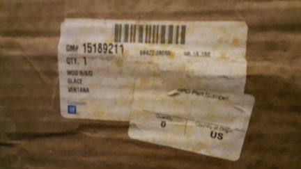 Cadillac SRX 2003-09 стекло водительское 15833811