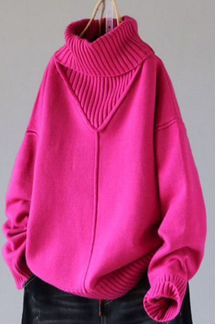 Красивый свитер цвета фуксии