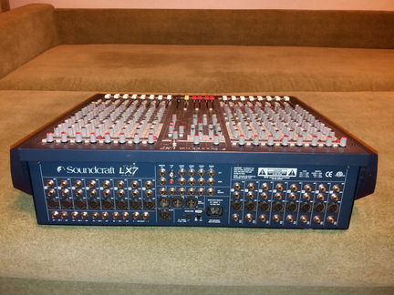 Микшерный пульт Sound Сraft LX7II-16
