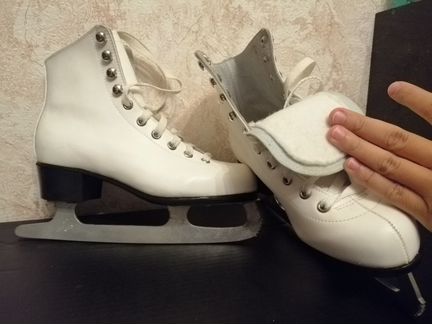 Профессиональные фигурные коньки