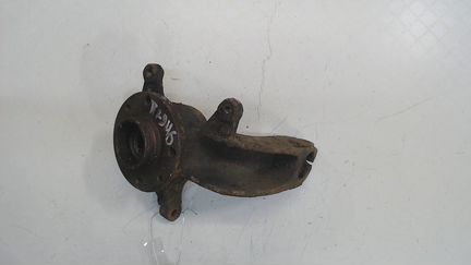 Ступица (кулак, цапфа) левая передняя Renault Mega