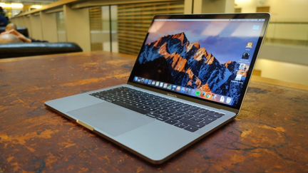 Apple MacBook Pro 13 256gb 2017 Silver