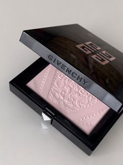 Пудра Givenchy новая