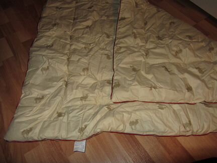 Одеяло новое с верблюжьей шерстью 110х140 см