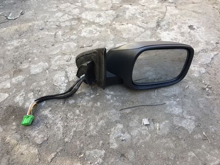 Volvo XC90 зеркало правое