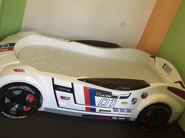 Кровать машина белая