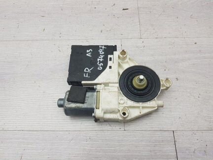 Моторчик стеклоподъемника передний правый Audi A3