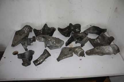 Кранштейн двигателя Opel Vectra B 1995-2002