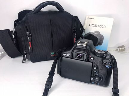 Зеркальный фотоаппарат Canon 600d