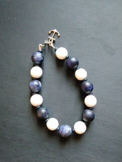 Украшение из натуральных камней