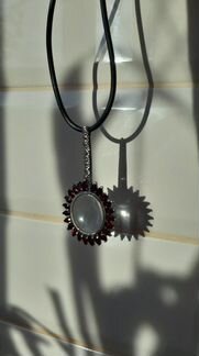 Подвеска Бордовое Солнце