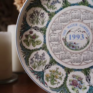 Wedgwood тарелка календарь 1993 г. водный сад