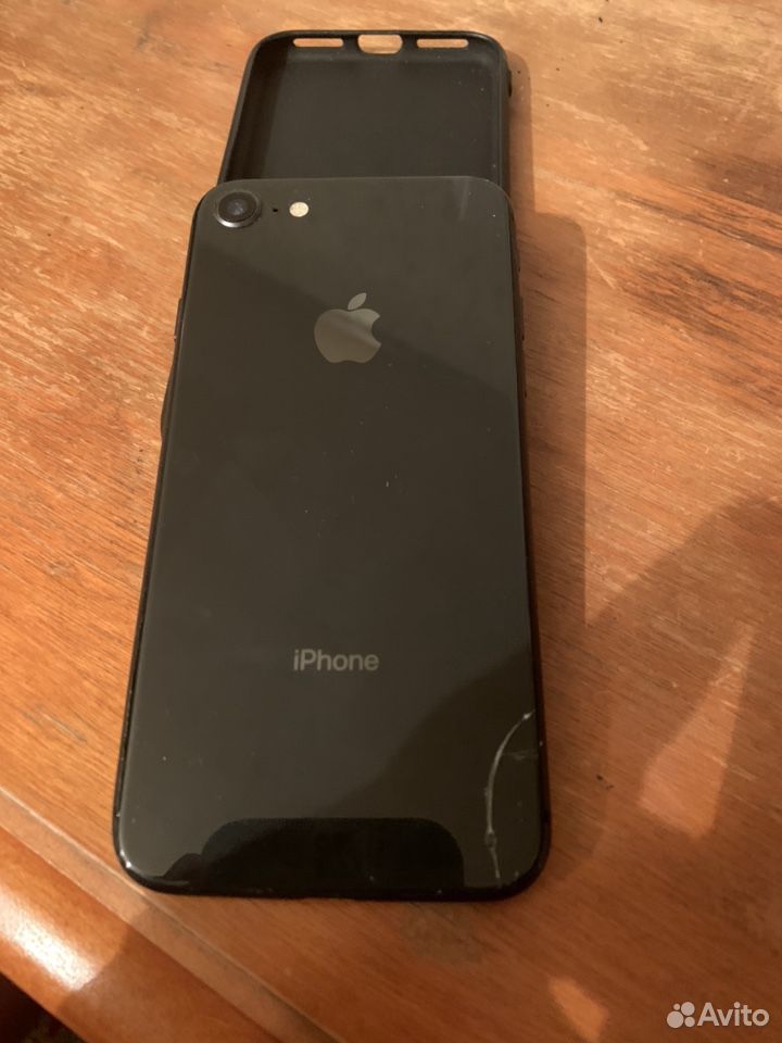 Das Telefon iPhone 8 64gb