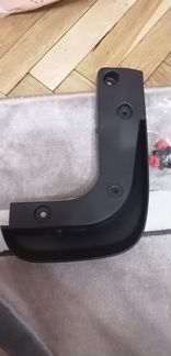 Бризговик передний левый Opel Astra J