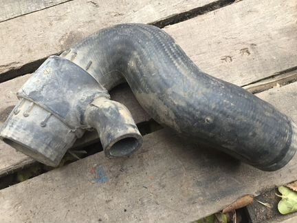 Шланг высокого давления турбины 4B0145832B vw audi