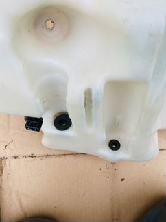 Бачок омывателя Mercedes w164 ML-GL 1648690520