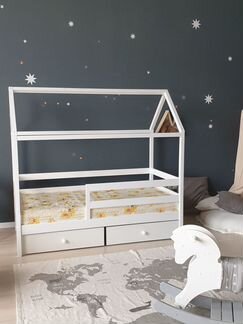 Детская кровать домик