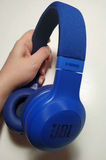 Беспроводные наушники JBL E45BT