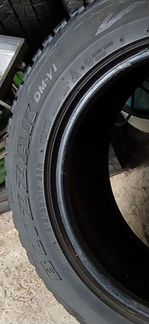 Зимние шины 215/60 R17 Bridgestone