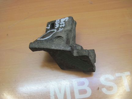 Абсорбер Mercedes W176 Мерседес В176