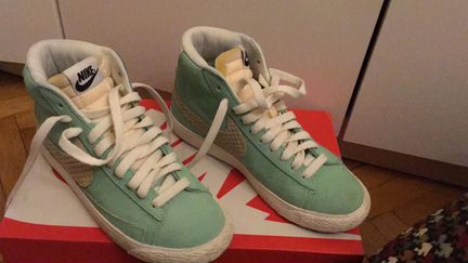 Женские кроссовки Nike Blazer Mid PRM Qs