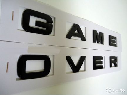 Надпись Game Over буквы на Range Rover глянец черн