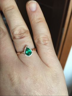 Золотое кольцо с изумрудом 18 разм