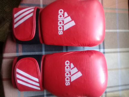 Боксерские перчатки Adidas Aiba красные