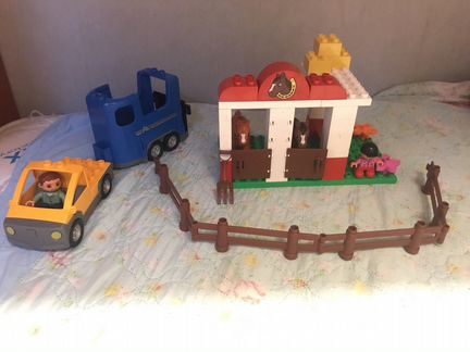 Lego duplo-Конюшня