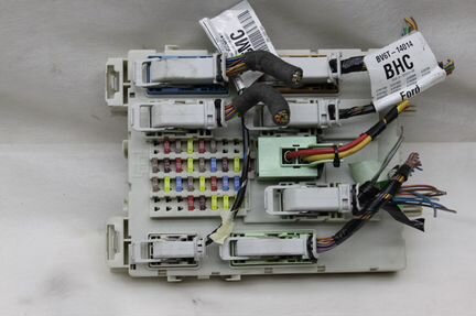 Блок предохранителей BV6N14A073FL Форд Фокус 3