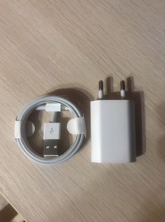 Оригинальный зарядник на iPhone